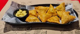 Ración De Samosas 9 Uds.