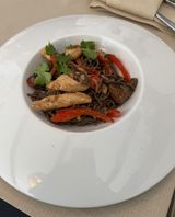 Соба - азійська локшина з куркою та овочами, 240 гр