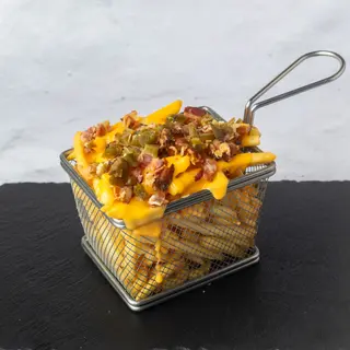 Bacon Jalapeno pomfrit sa čedarom
