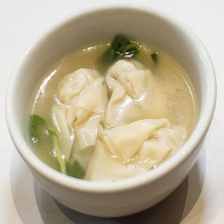 Sopa De Wan-Tun