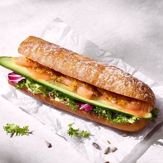 Gwiazda sezonu – wędzony łosoś + sos musztardowy