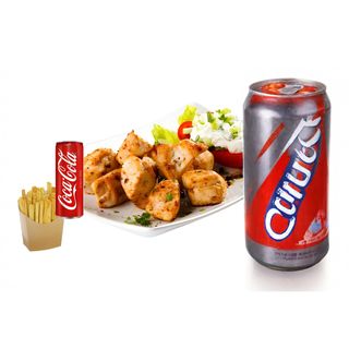 طبق شيش طاووق مع مشروب غازي