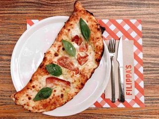 Calzone Napoletano