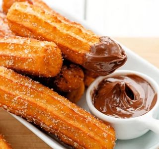 Churros fritti con Nutella 