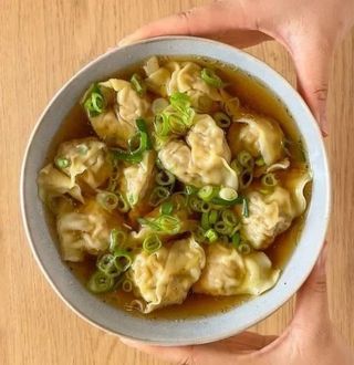 Sopa de wonton