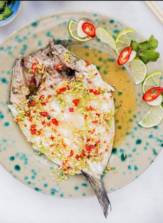 Parowany okoń morski