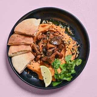 hummus con champiñones silvestres