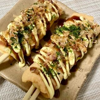 Brochetas de okonomiyaki (4 uds.)