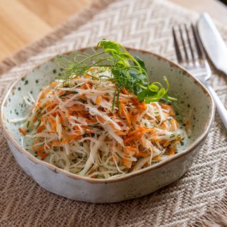 Салат зі свіжої капусти