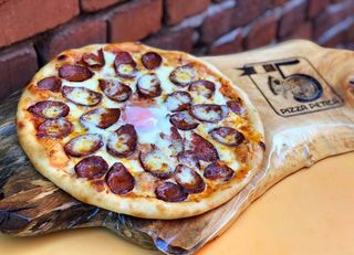 Pizza sa kobasicom 42cm