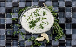 Garlic Yoghurt sauce/ Чеснов Млечен сос