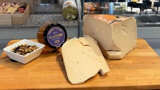 Ser ker kozi stary ( 200 g )