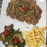 EMINCE DE VOLAILLE A LA CRÈME ET CHAMPIGNONS 