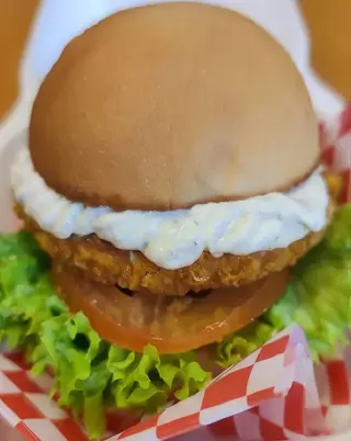 CHICKEN BURGER
