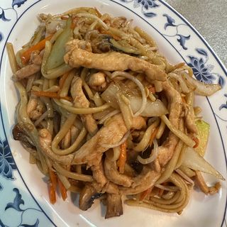 Tallarines Con Pollo