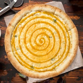 Піца Шість сирів (30см)