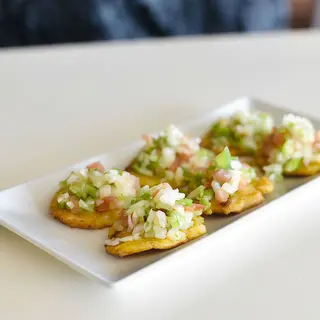 Tostones pico de gallo.