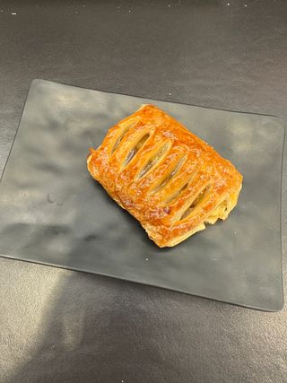 Strudel di mele e uvetta