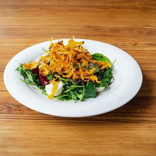 Salata Cartofi Dulci și Branza Capra