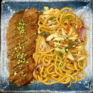 Yakisoba Udon con ternera
