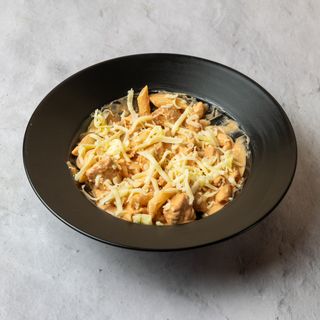 Piletina u paradajz sosu pasta