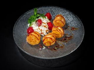 186P. Profiteroles (4 Uds.)