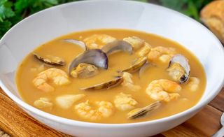 Sopa De Pescado Y Mariscos