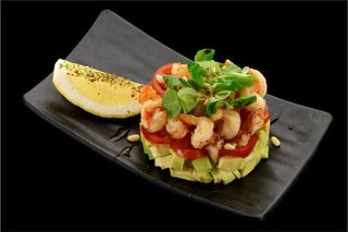 Shrimps avocado salad