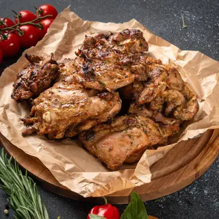Шашлик з курячого бедра (100г)