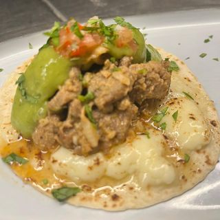 Quesa tacos de presa ibérica marinada con queso Oaxaca (2 uds)