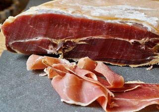 Jamon Serano Trevelez 20 luni dezosat Spania - pret raportat la 100 gr