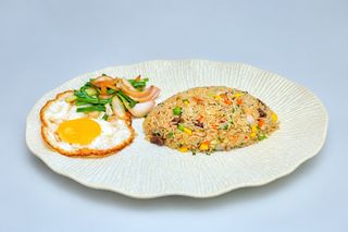 Riz Sauté Aux Œufs & Légumes Marinés
