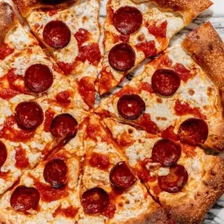 Pizza Pepperoni (Média)
