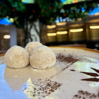 Сладки с вишна (100г)