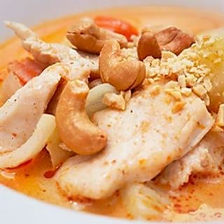 Curry Massaman Con Pollo