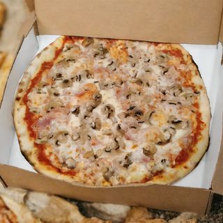 Pizza cotto e funghi