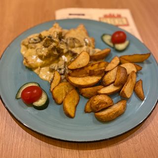 Piletina u sosu od pečuraka