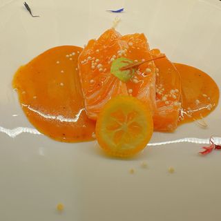 763 sashimi di salmone scottato  3pezzi