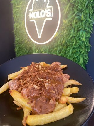 Patatas Fritas Con Pollo De Satay