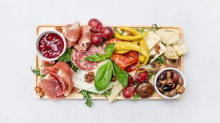 Mały box wędlin, serów i marynat włoskich (1-2 os.)