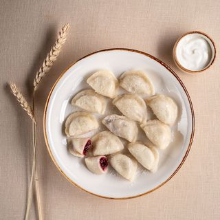 Варенички з вишеньками