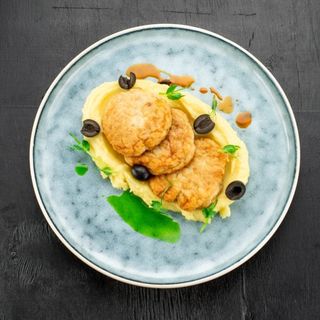 Котлети з окуня з картопляним пюре