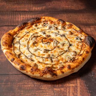 Pizza De Boletus Confitados Y Salsa Trufada mediana