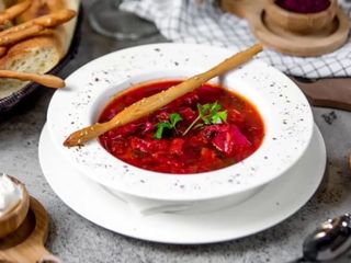 ბორში შავი პურით