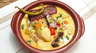 Ciorbă de afumătură cu legume