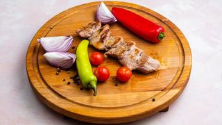 Rolovani pileći ražnjić 300g