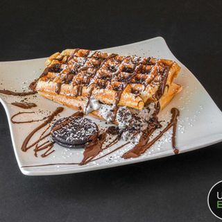 Waffle com Creme de Oreo