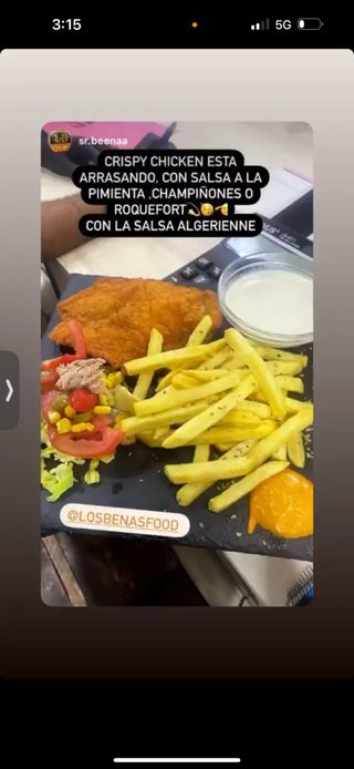 Pollo Empanado Salsa Roquefort