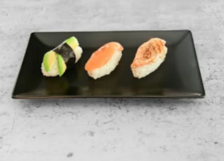 Nigiri de aguacate (2 uds.)