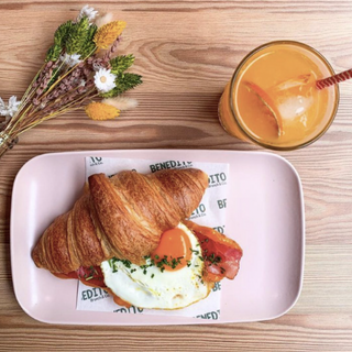 Croissant Frances de Ovo frito